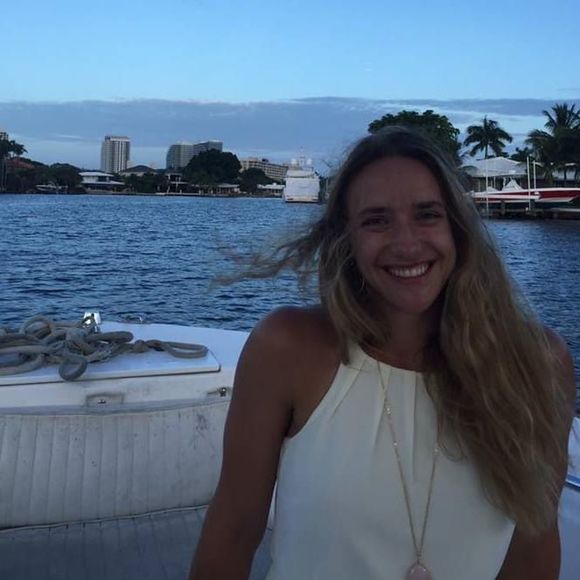 Meet your Posher, Hayley - Picture 1 of 1